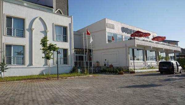 Van Orient Hotel