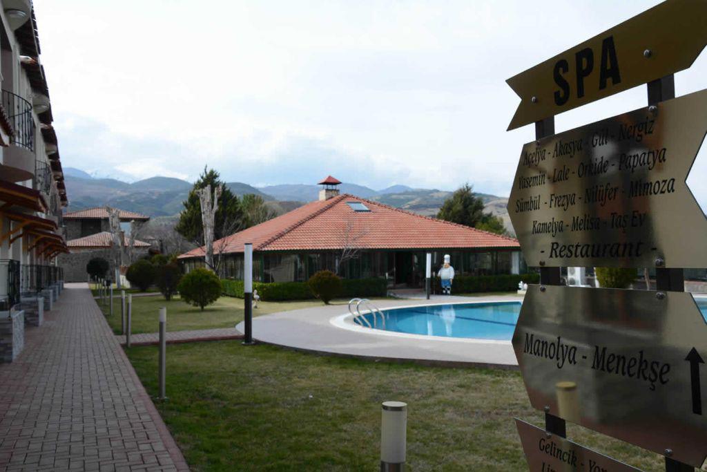 Pia Hotel