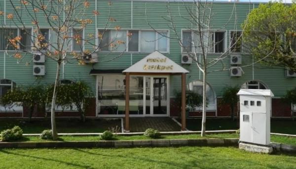 Kisikpet Hotel
