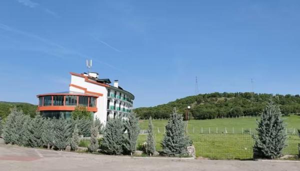 Lina Garden Hotel & Restaurant