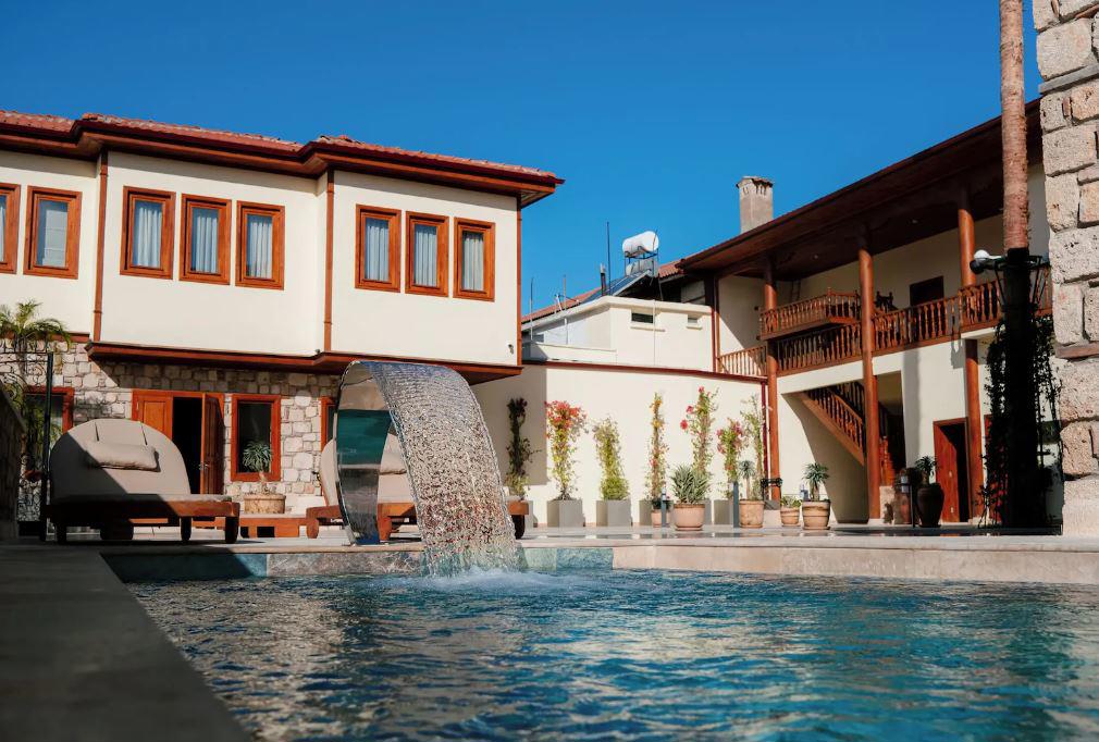 Dumo Suite Hotel