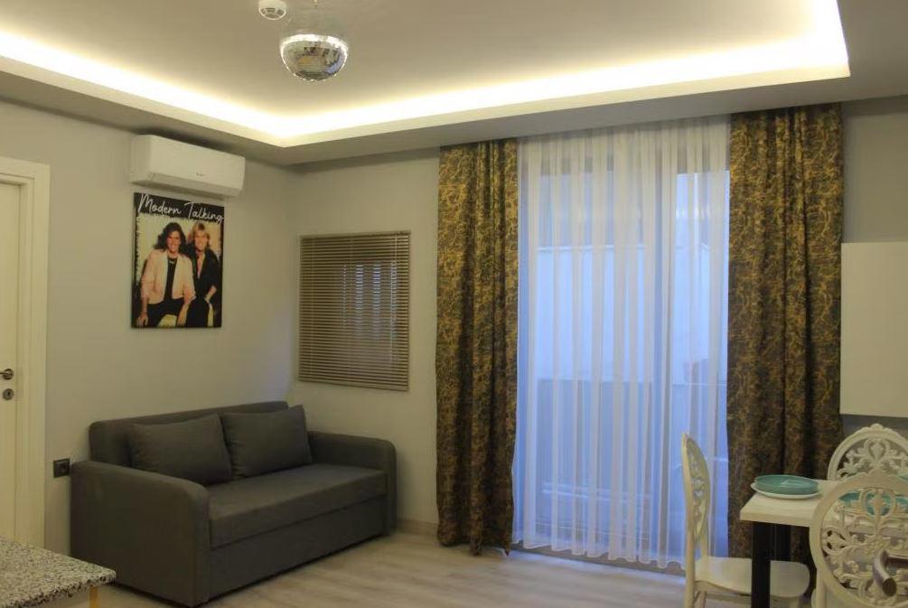 Retro Star Suites