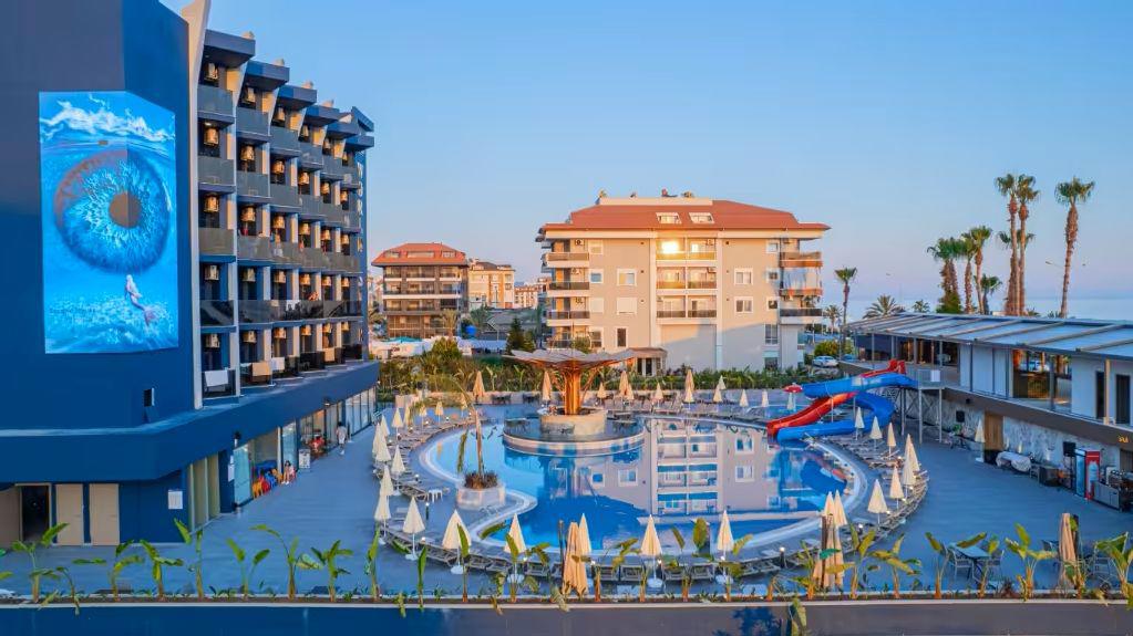 World Star Beach Resort & Spa