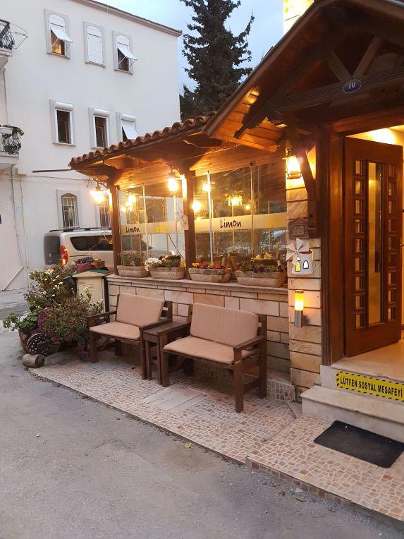 Limon Otel Foça