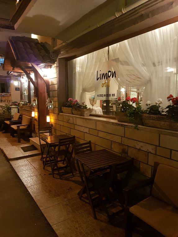 Limon Otel Foça