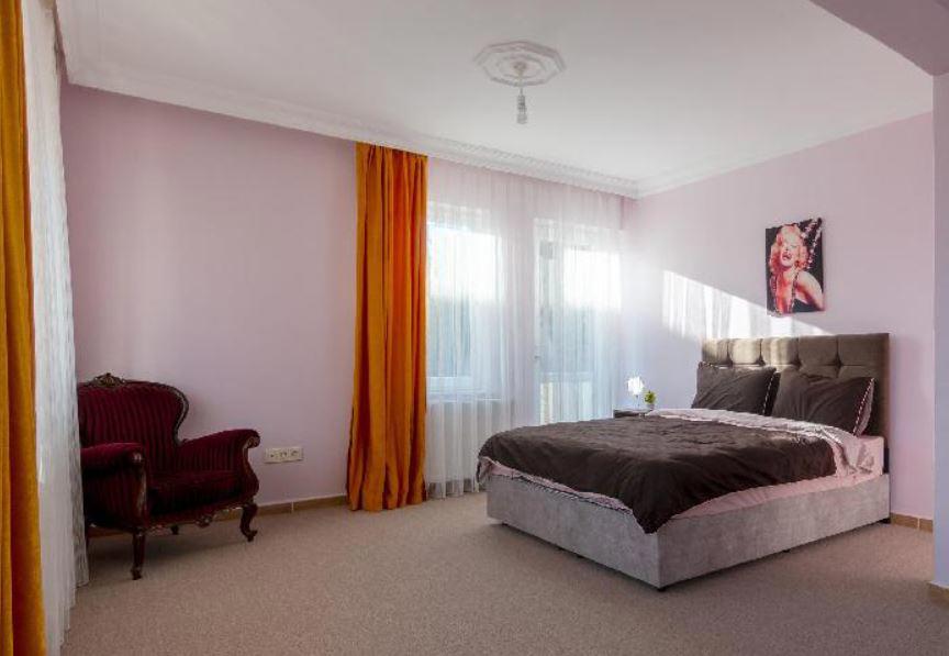Airport Guest House