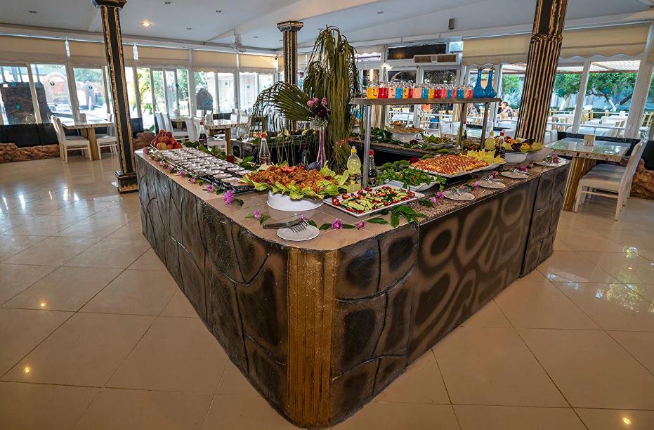 Aperion Beach Hotel