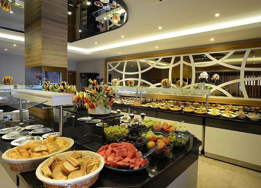 Maris Beach Hotel