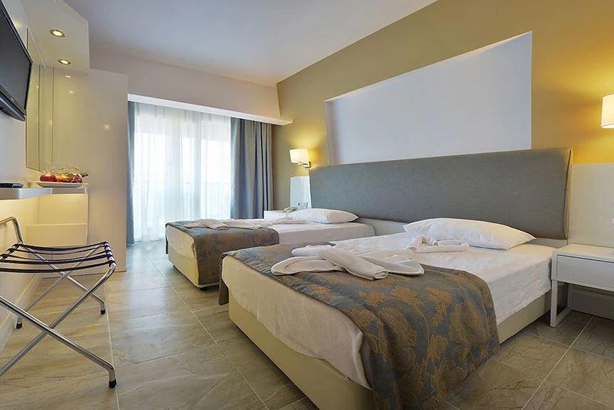 Maris Beach Hotel