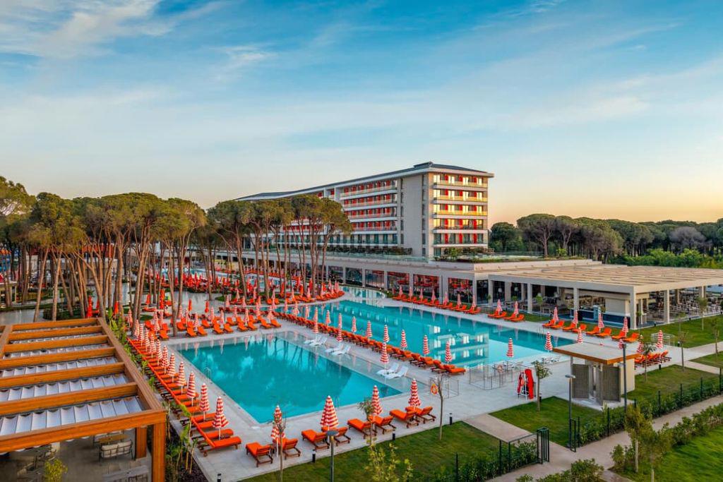 Trendy Perge Resort & Suites