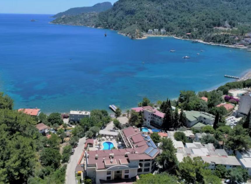 Meril Club Hotel
