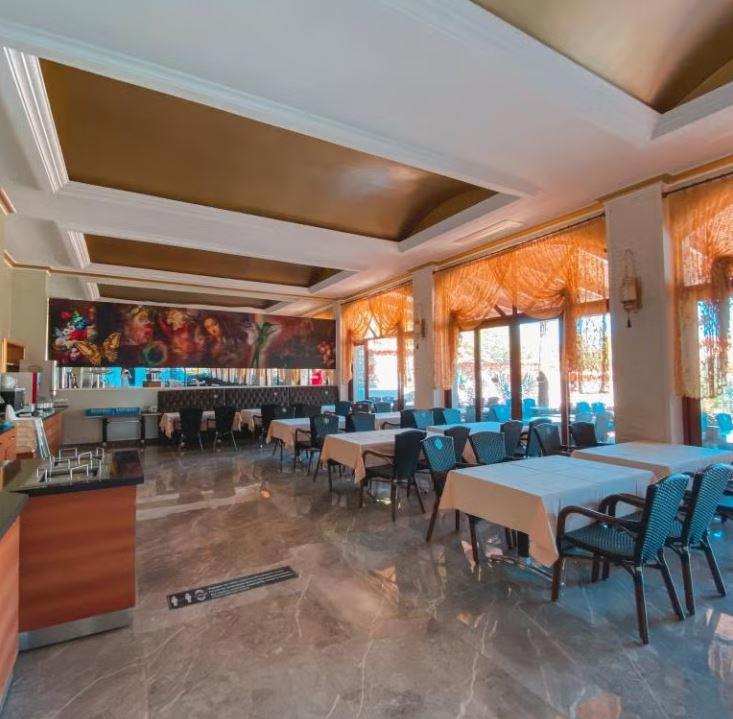 Meril Club Hotel