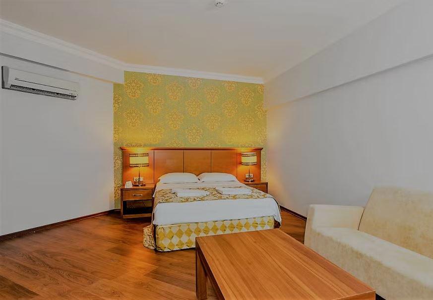 Meril Club Hotel