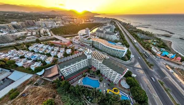 Asrin Beach