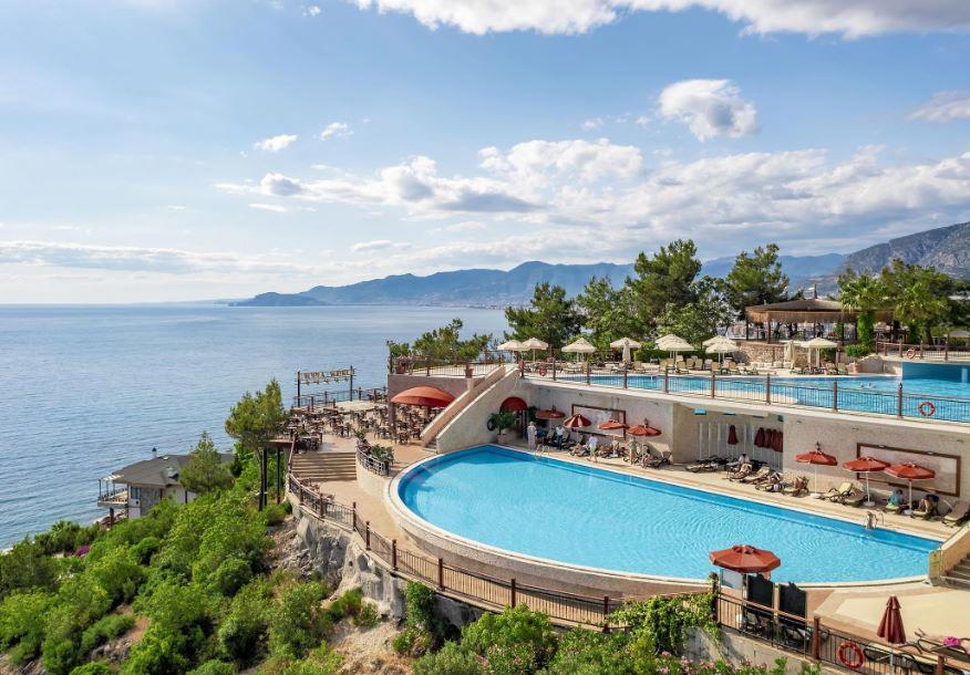Utopia World Hotel