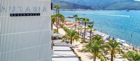 Aurasia Beach Hotel