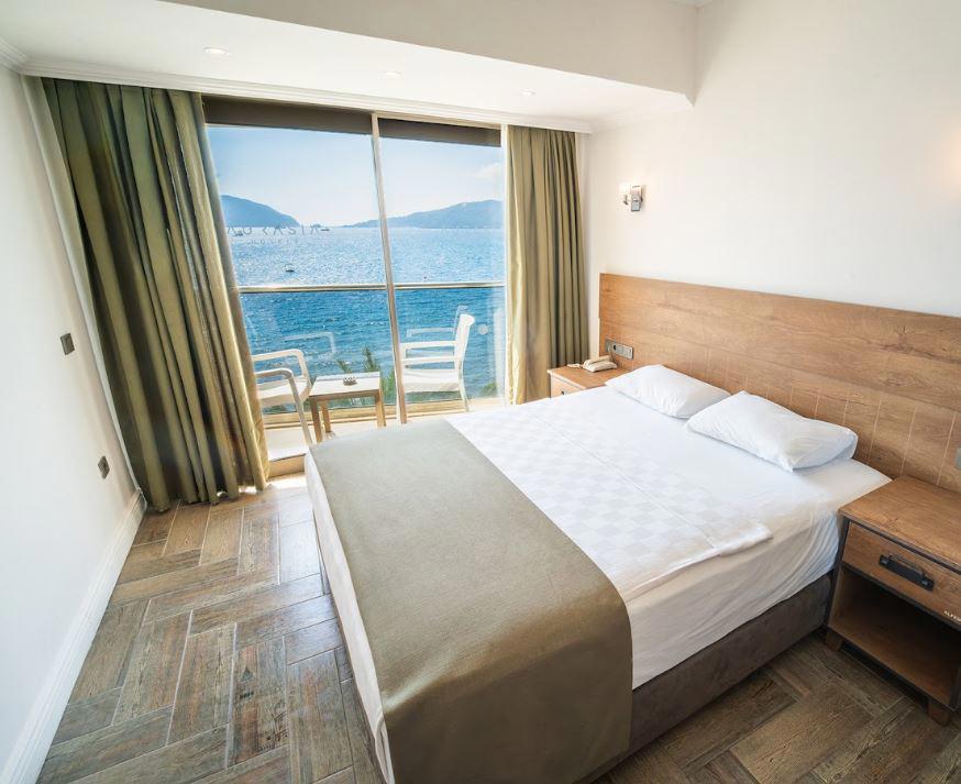 Aurasia Beach Hotel