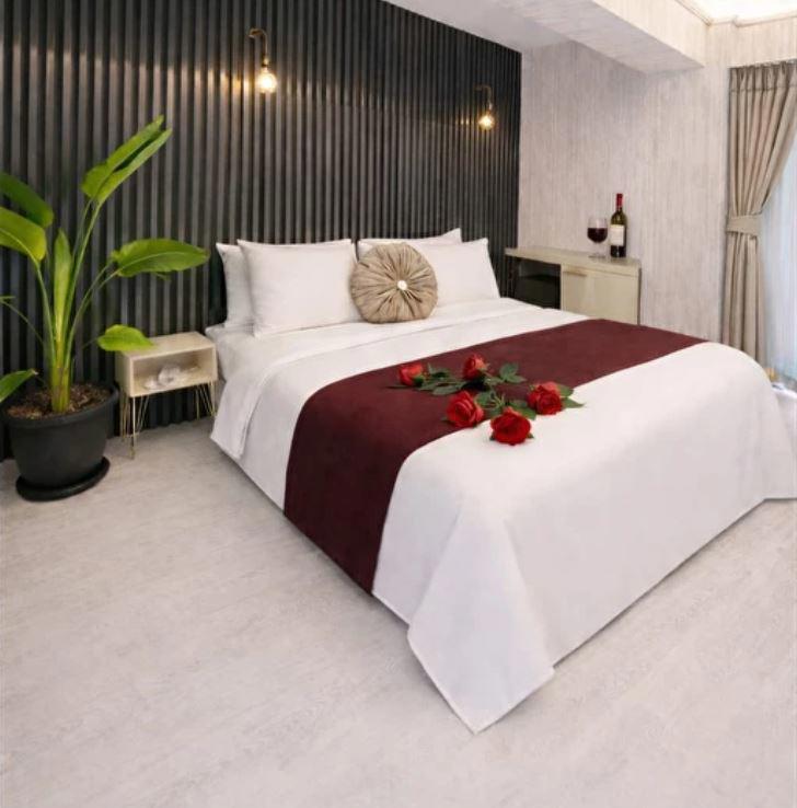 Zebra Otel Buca
