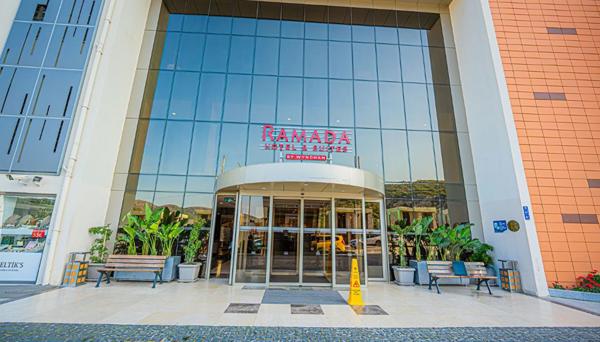 Ramada Hotel & Suites by Wyndham Kuşadası