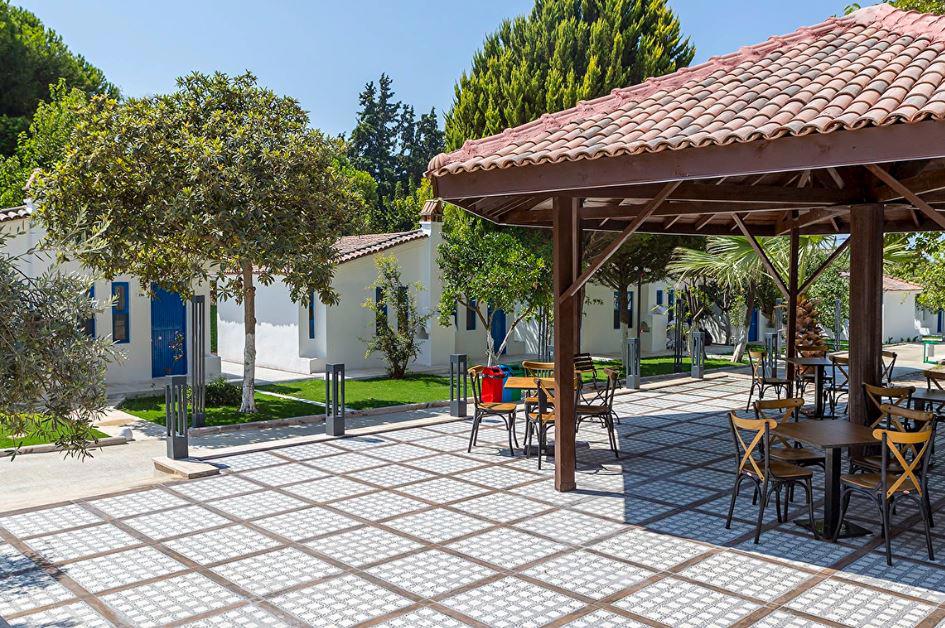 Adella Garden Marina Hotel