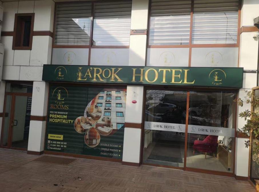 Larok Hotel