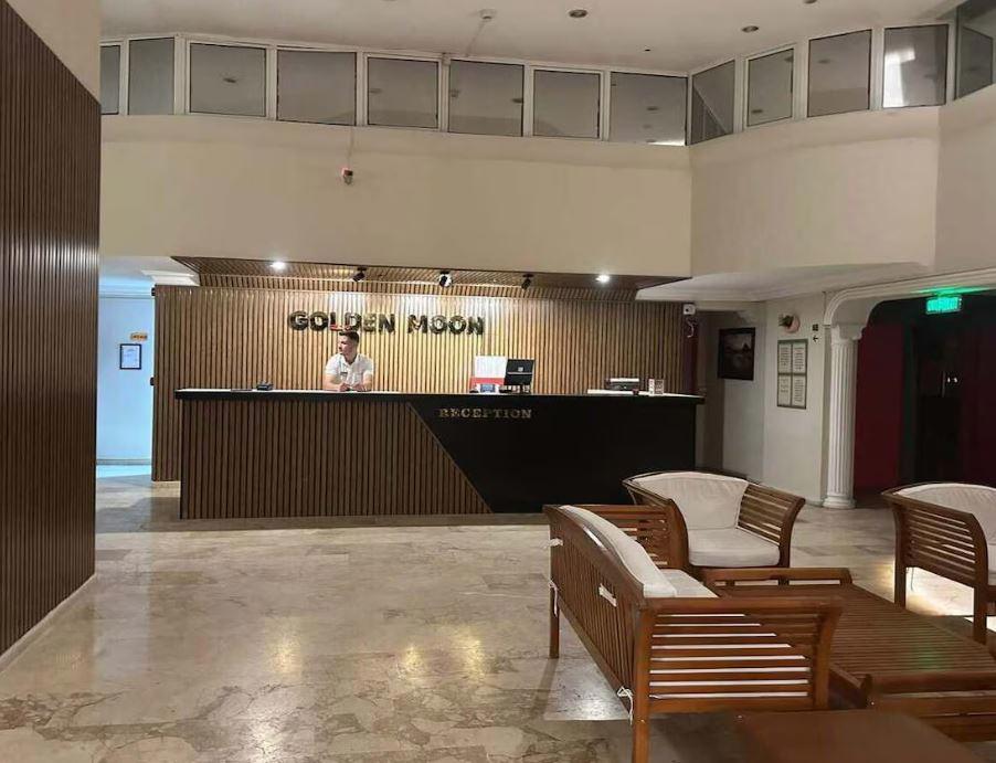 Golden Moon Apart Hotel