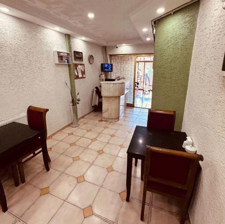 Hotel Sera