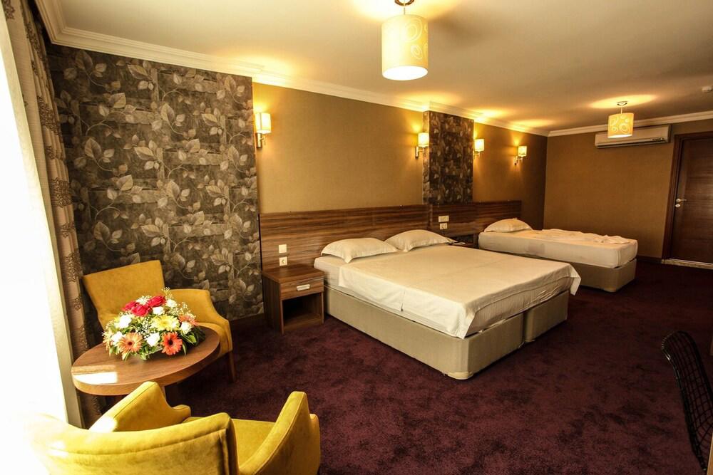 Grand Akçali Otel