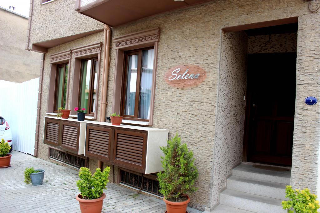 Selena Hotel