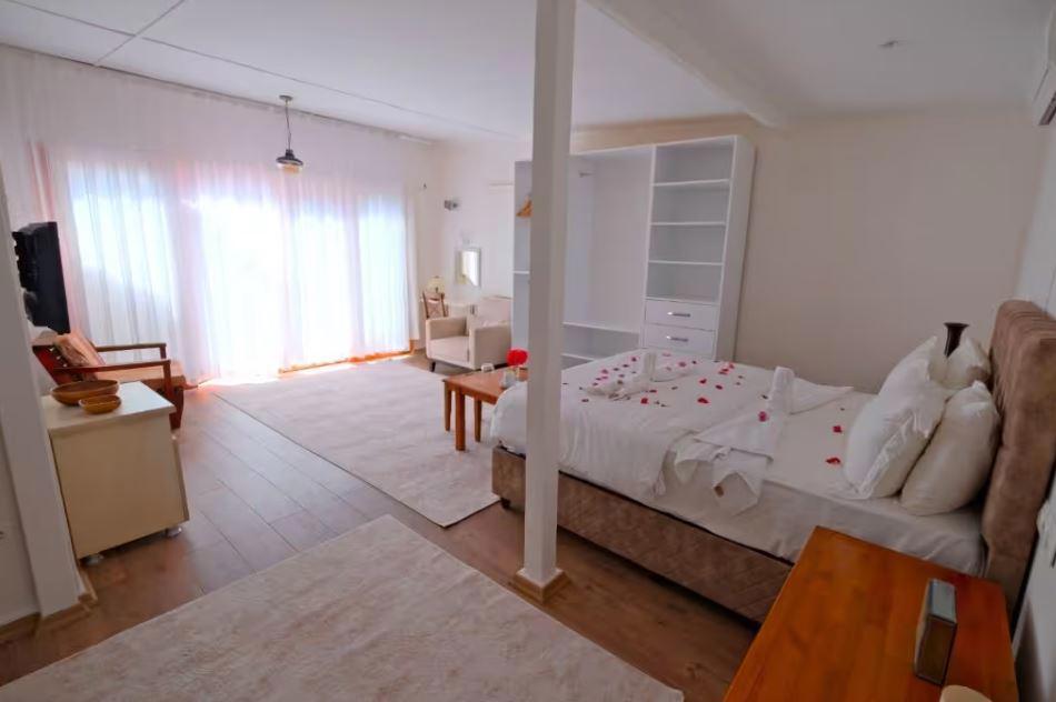 Kabak Avalon Bungalows +16