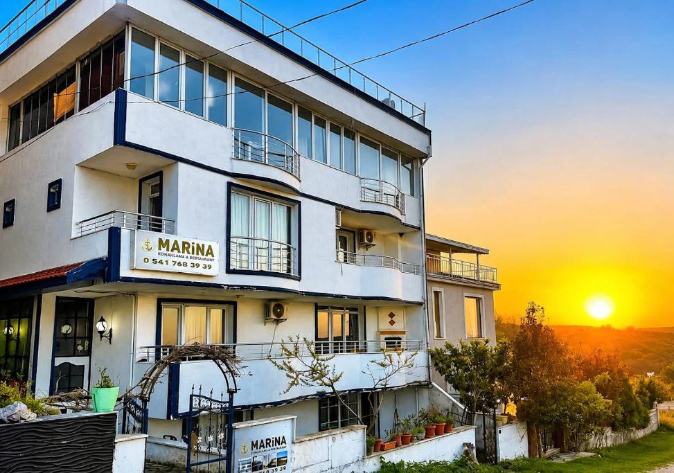 Marina Konaklama
