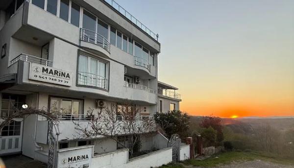 Marina Konaklama