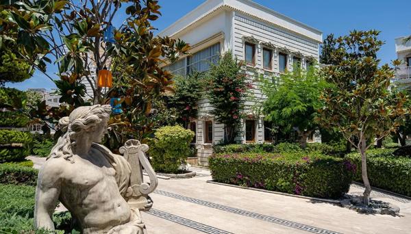 Golden Beach Deluxe Hotel