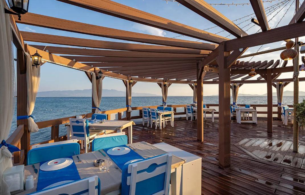 Golden Beach Deluxe Hotel