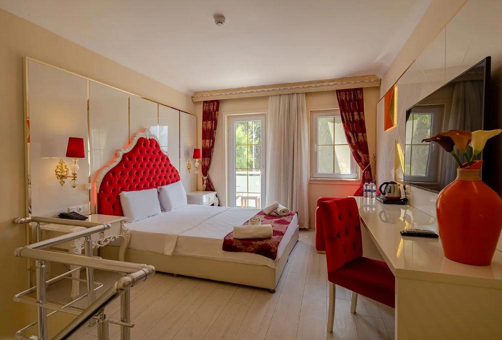 Golden Beach Deluxe Hotel