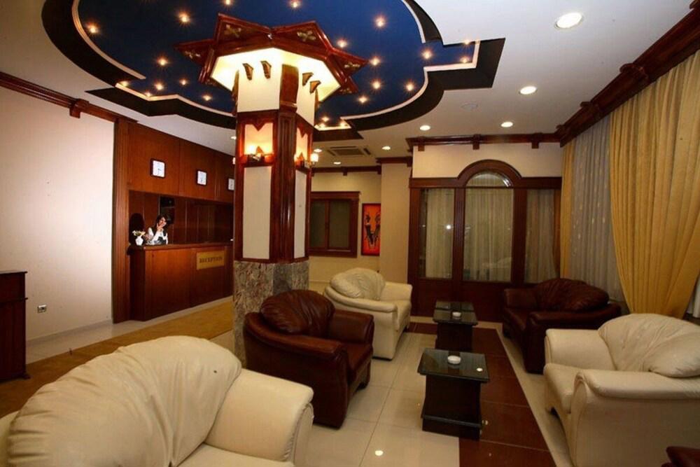 Yaman Hotel & Restaurant