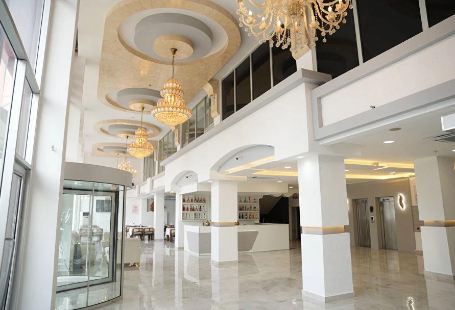 Mira Blue Hotel