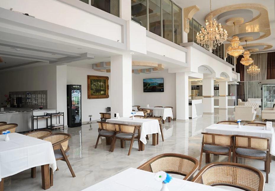 Mira Blue Hotel