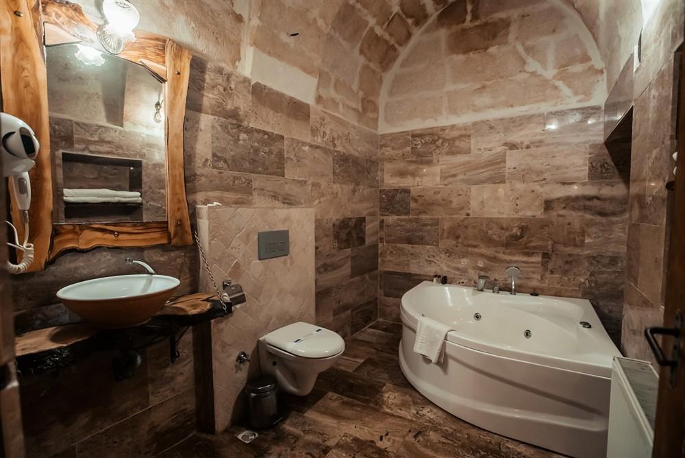 Larissa Cave Hotel