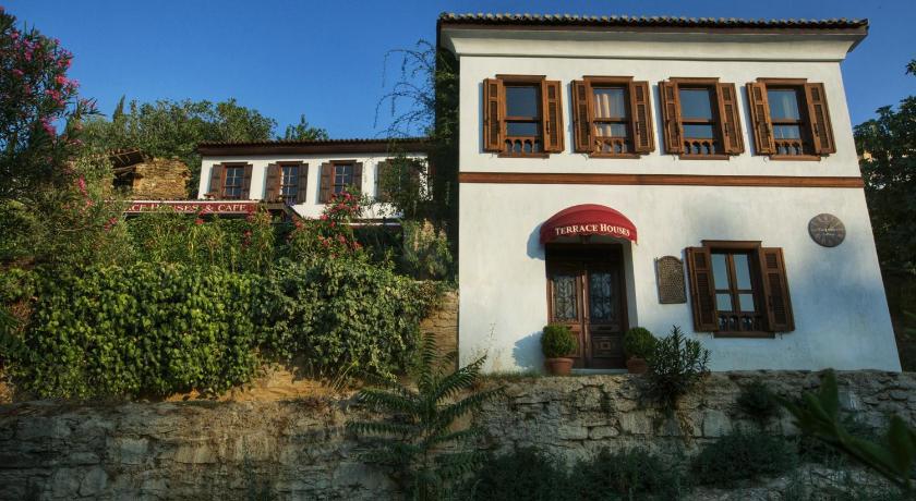 Terrace Houses Sirince - Fig, Olive & Grapevine