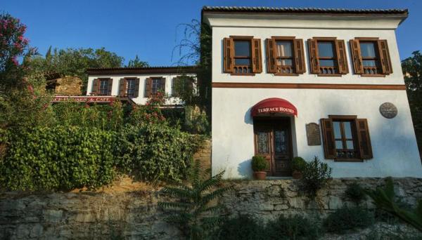 Terrace Houses Sirince - Fig, Olive & Grapevine