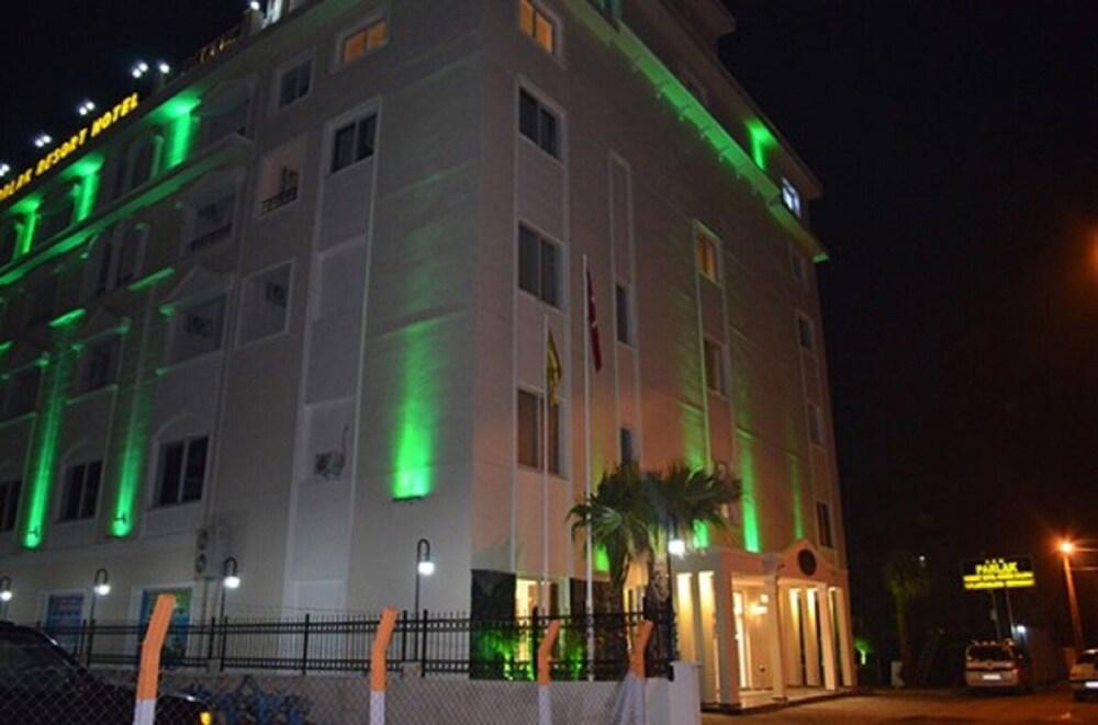 Parlak Resort Hotel