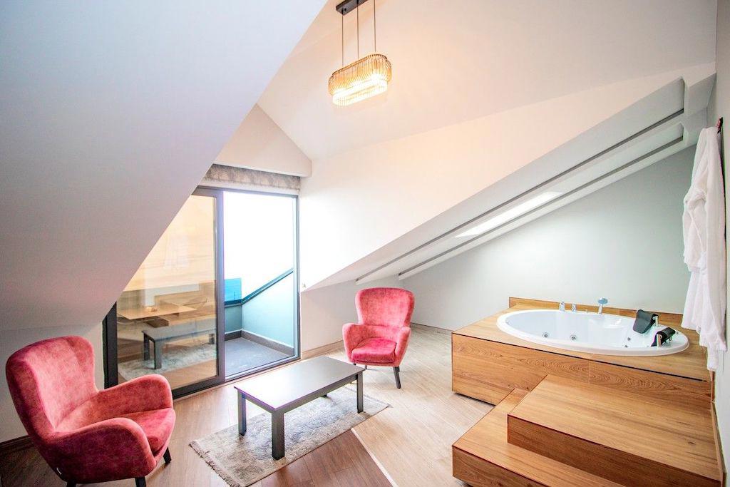 Peerless Villas Hotel