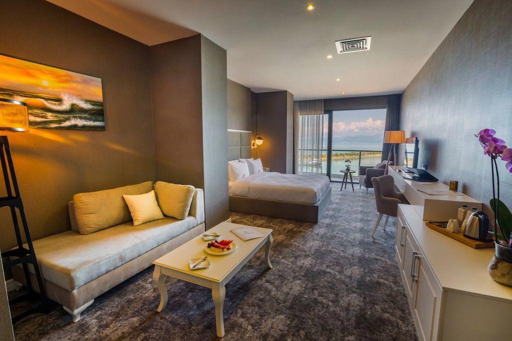 Royal Comfort Hotel