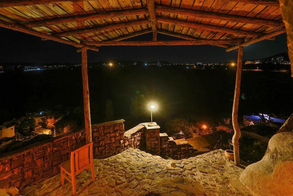 Nar Cave House