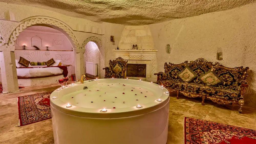 Nar Cave House