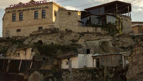 Cave Art Hotel