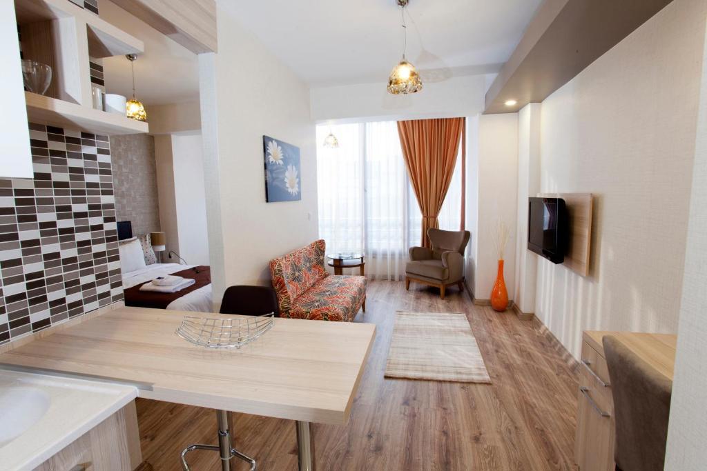 La Flora House Hotel