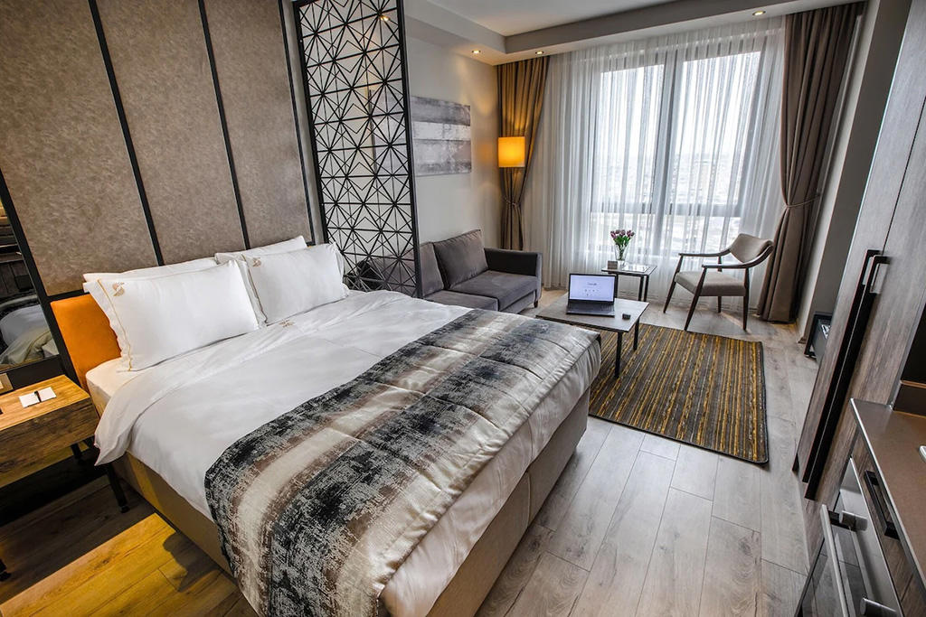 Shimall Hotel