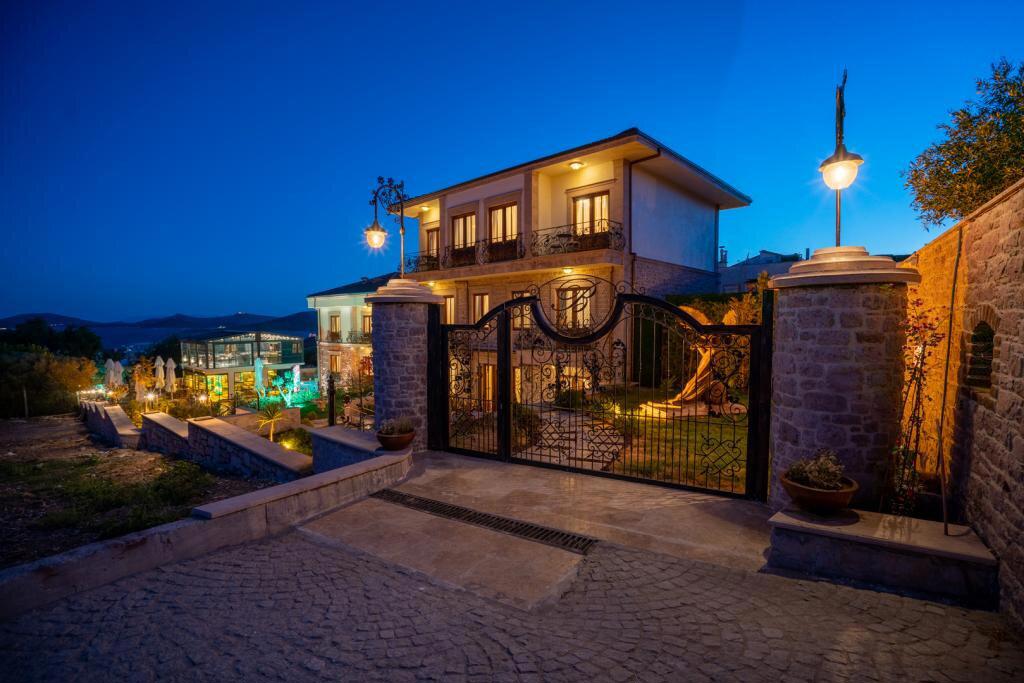 Baradiel Cunda Hotel